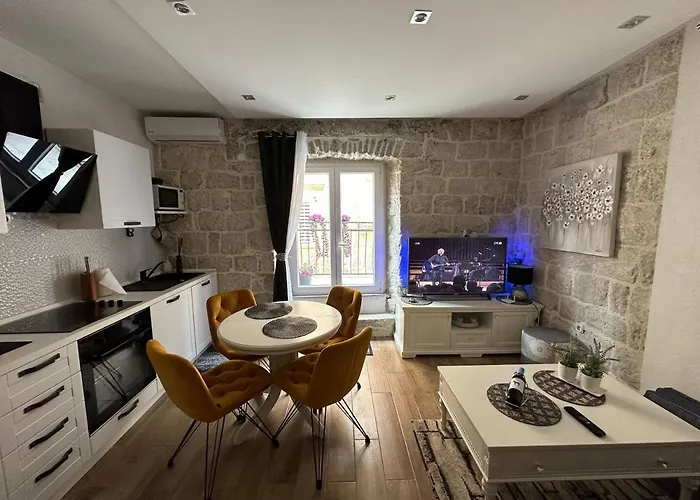 Cherry Luxury Apartment