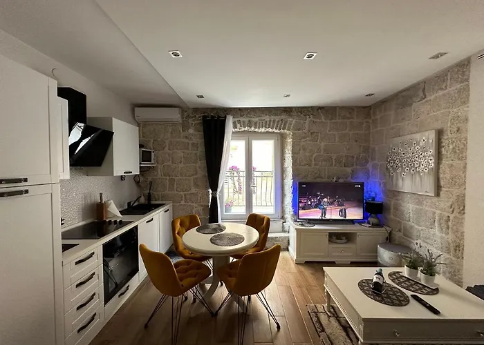 Cherry Luxury Apartment *